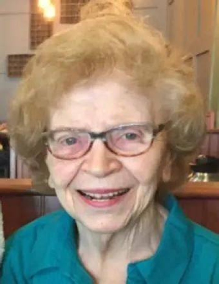Dorothy R. Praznovsky Obituary