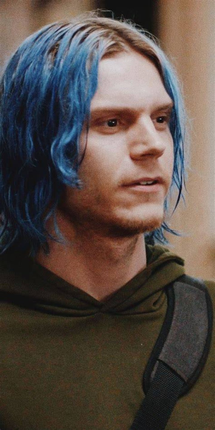 Looking up evan peters lyrics