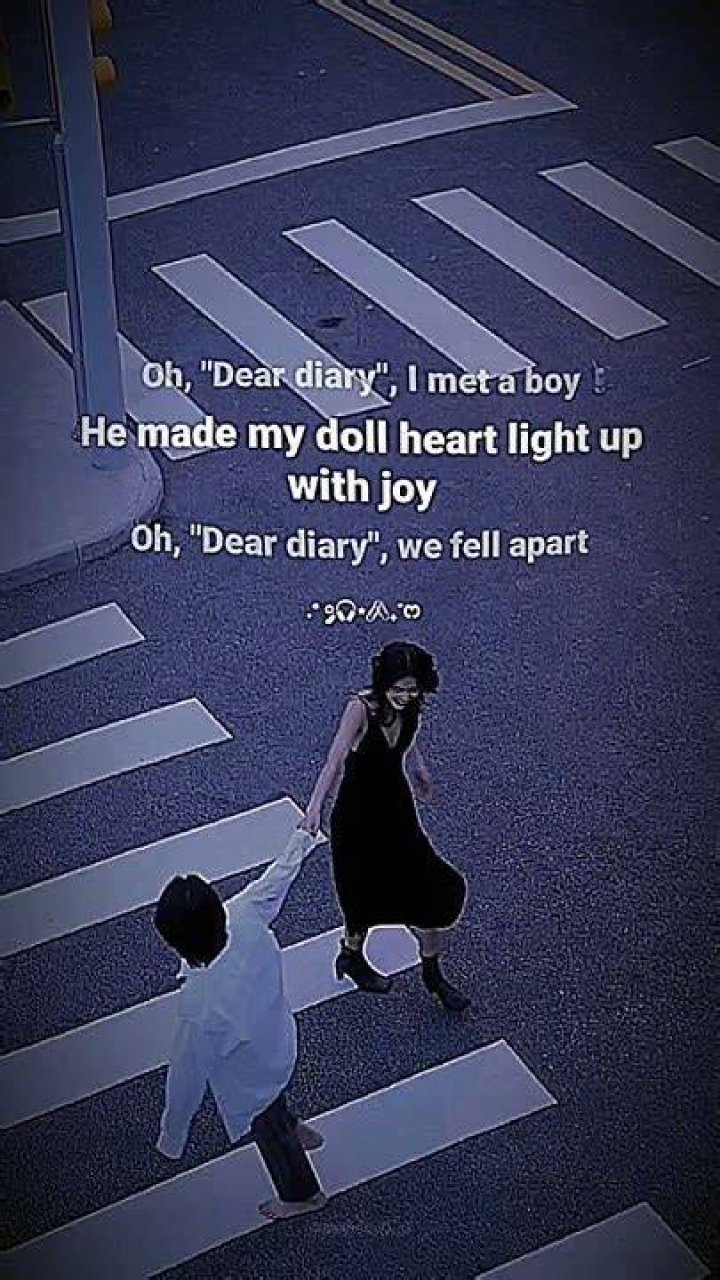 Oh dear diary i met a boy lyrics