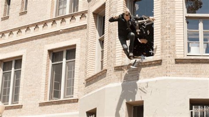 US Stuntman Jumping Out Of Plane Without Parachute Viral Again